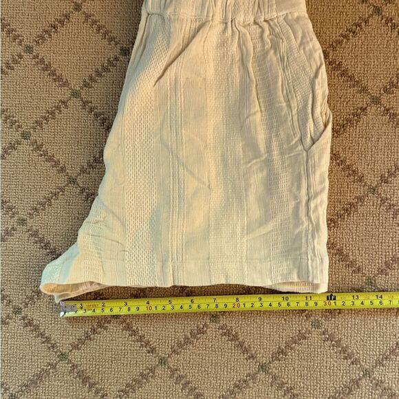 Free People Cream texturized Linen shorts w 5 button up fly S - Picture 5 of 10